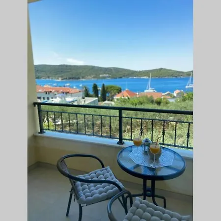 A Lovely And Cozy With A Breathtaking View 2